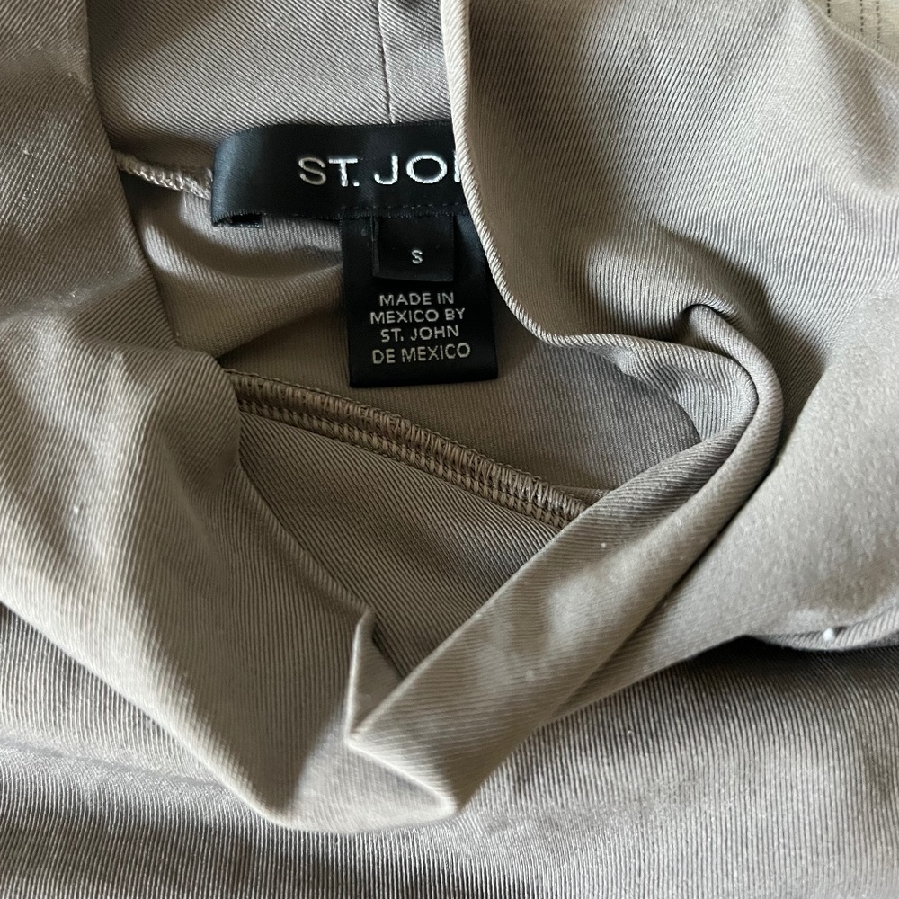 Size small St. John’s turtleneck sweater